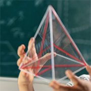 imagen pirámide geometría