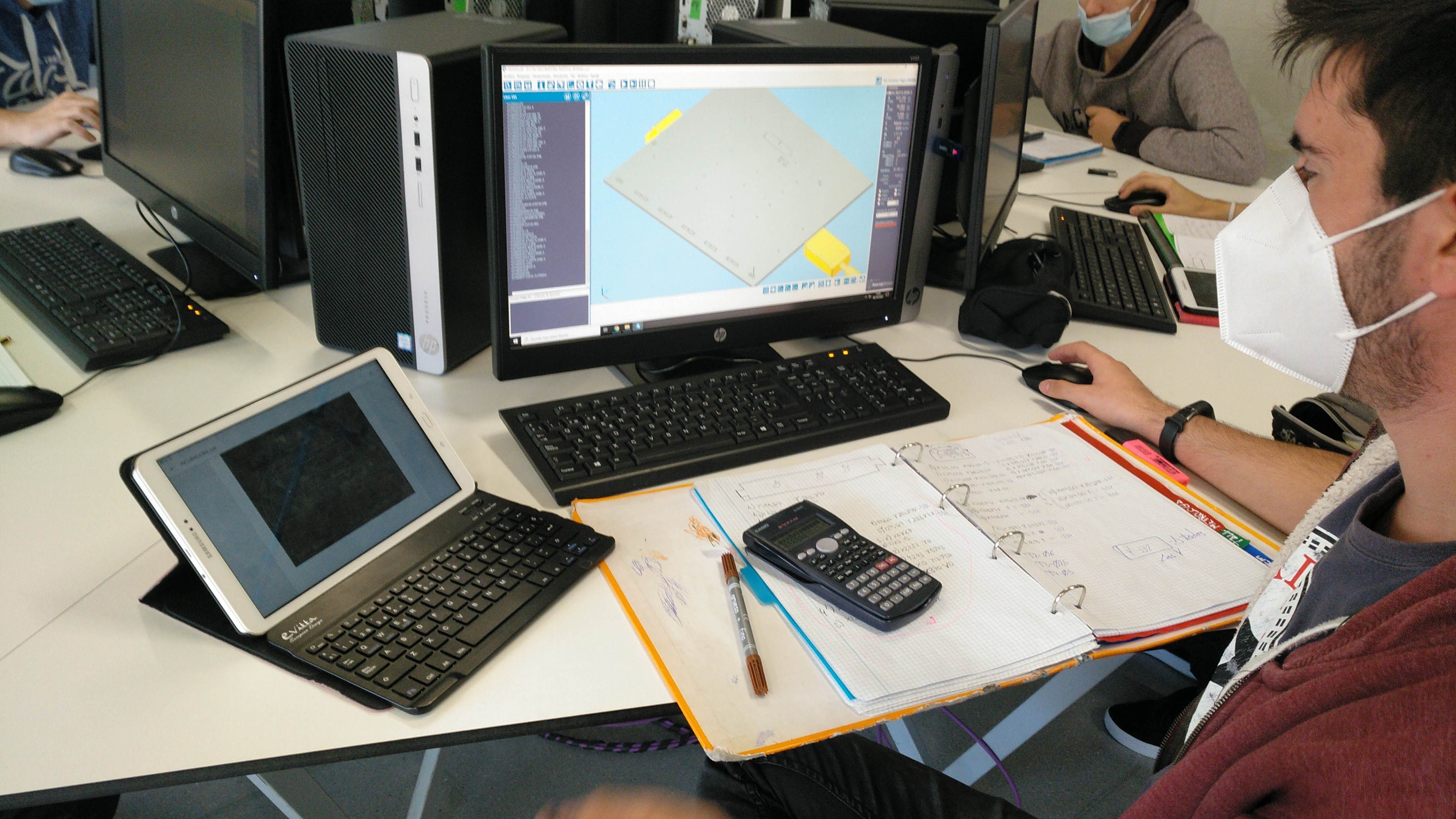 Preparación de los programas de CNC en el aula 