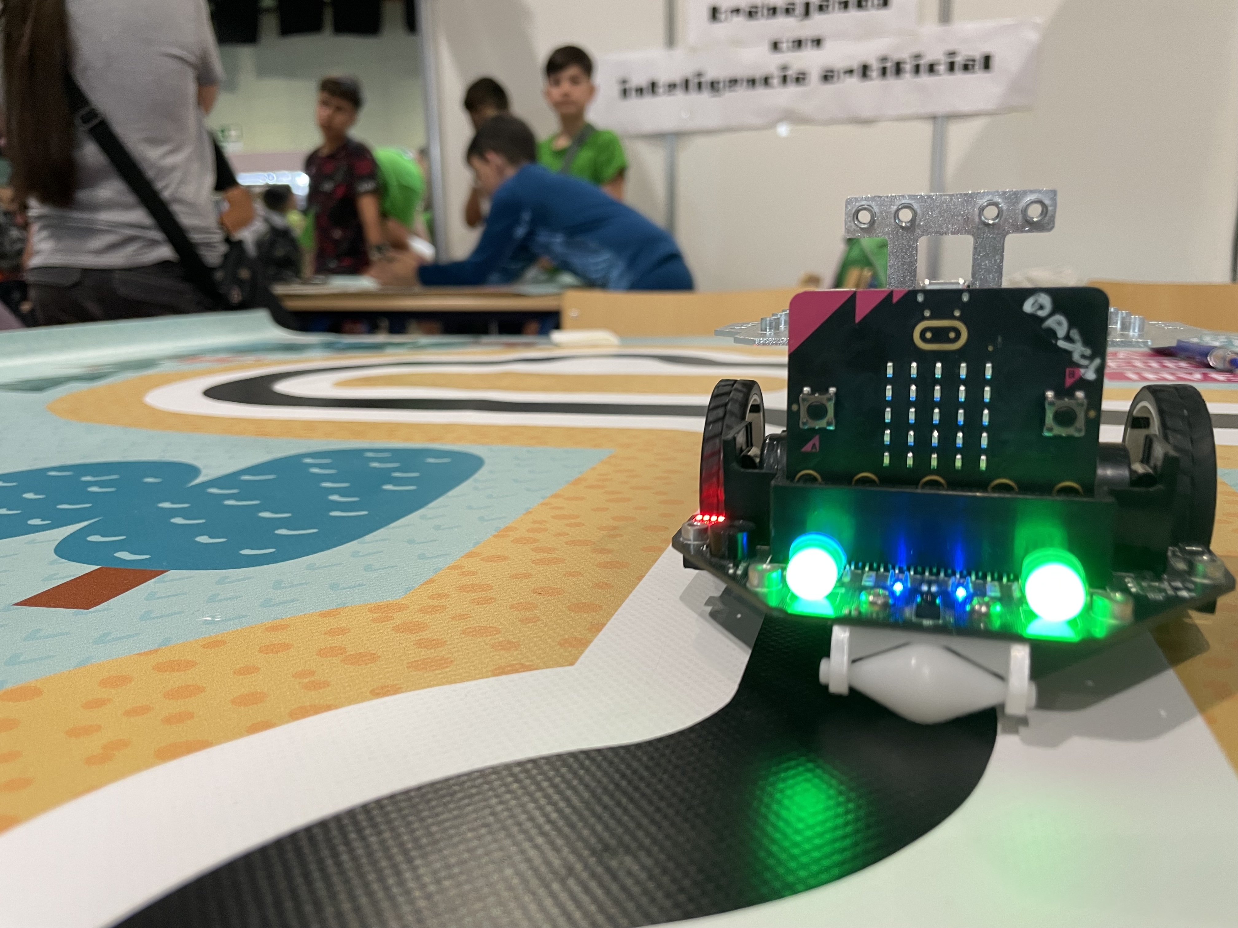 Maqueen y Micro:Bit