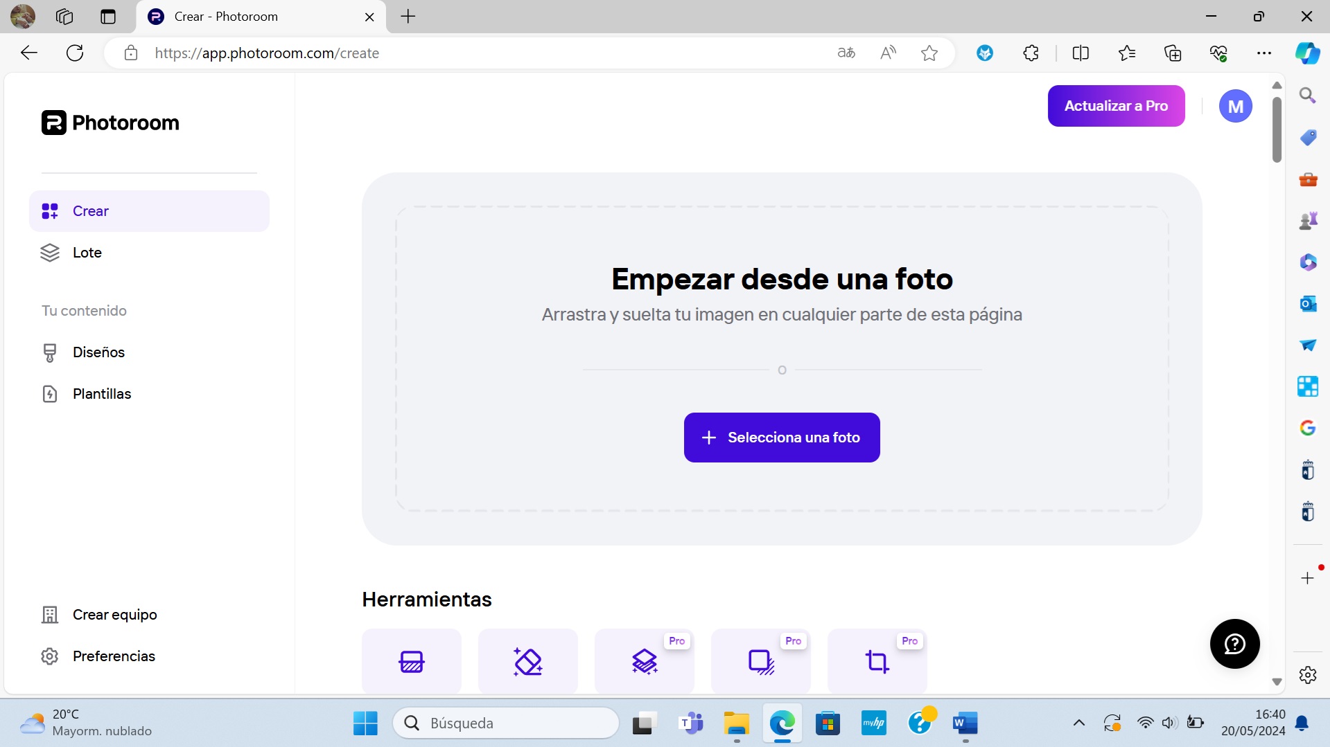Figura 2.1 - Capturas de pantalla de PhotoRoom en su versión para escritorio y para móvil.