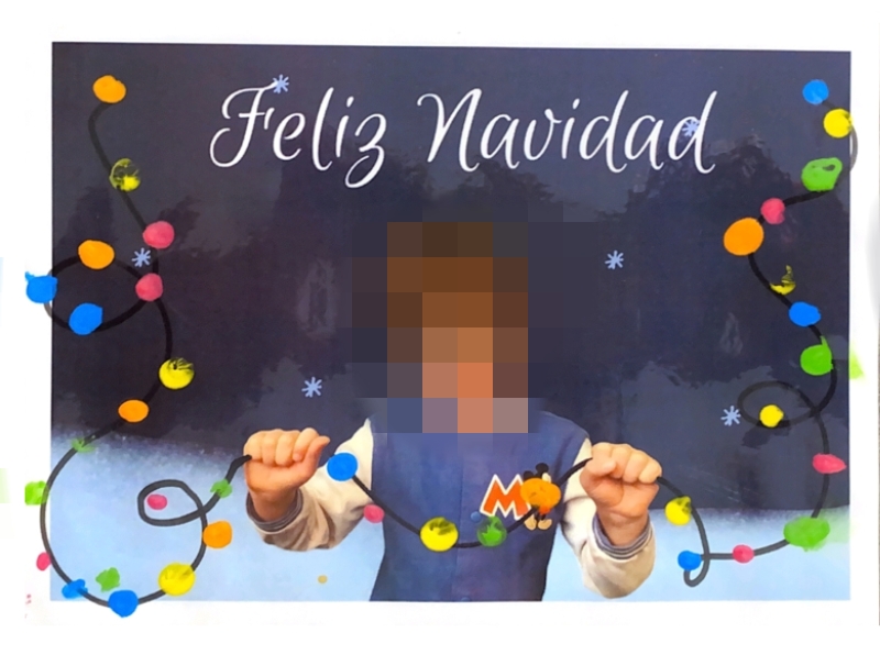 Figura 13. Tarjeta creada con PhotoRoom para desear una feliz Navidad a las familias