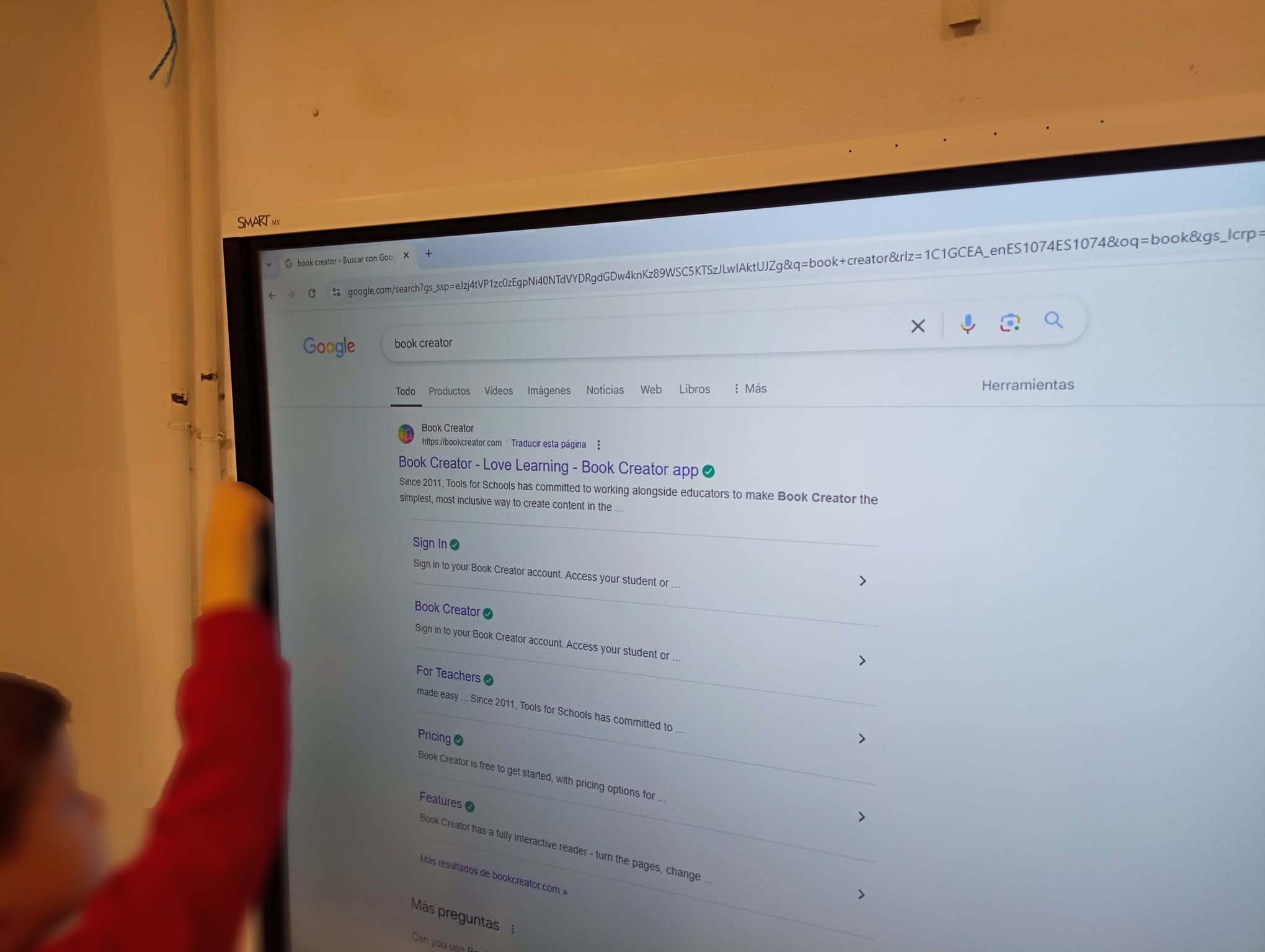 Buscando la app Bookcreator Buscando la app Bookcreator