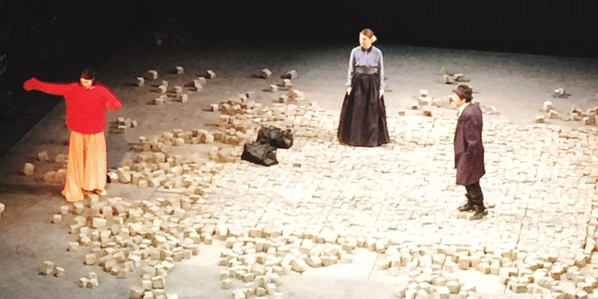 Imagen de Espacio escénico y escenografía: el teatro visual