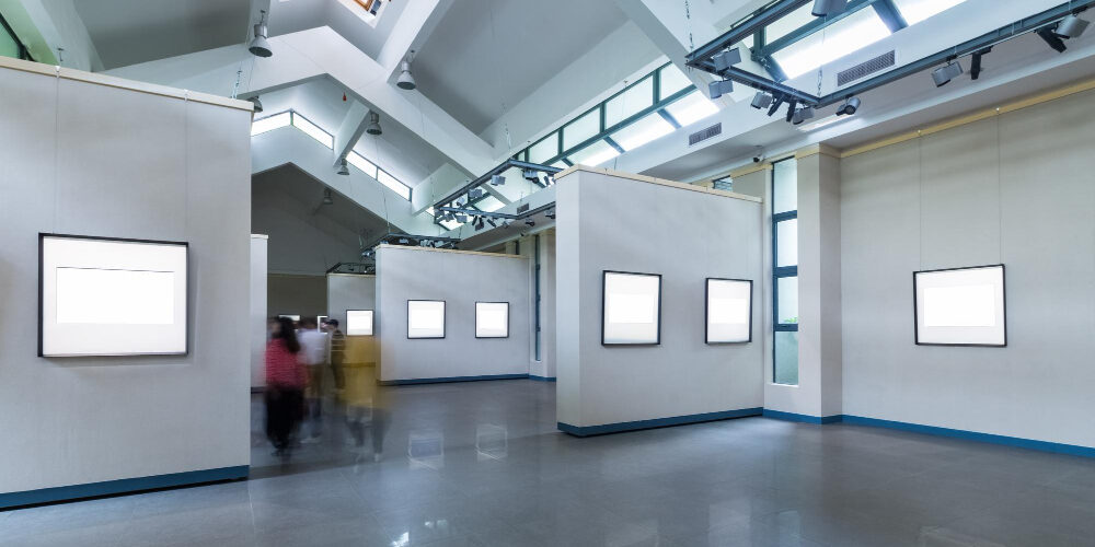 Imagen de No solo colgar un cuadro: cómo mostrar una obra con intención