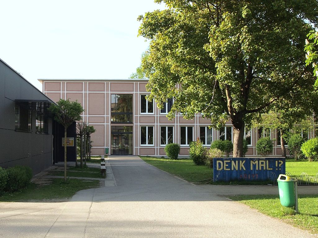 Jakob-Brucker-Gymnasium