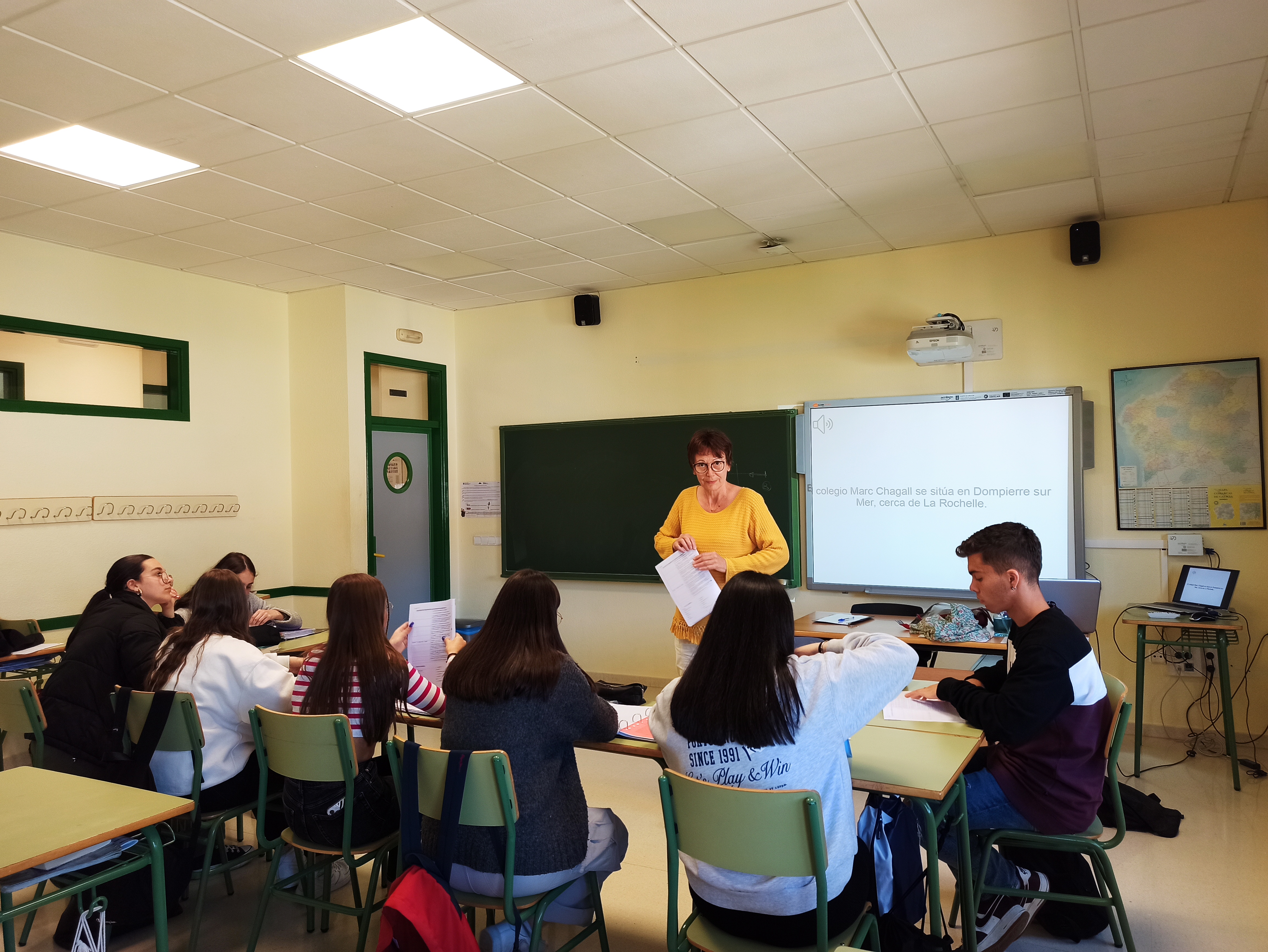 Visita de la docente francesa Anne Roy del colegio Marc Chagall de Dompierre sur mer