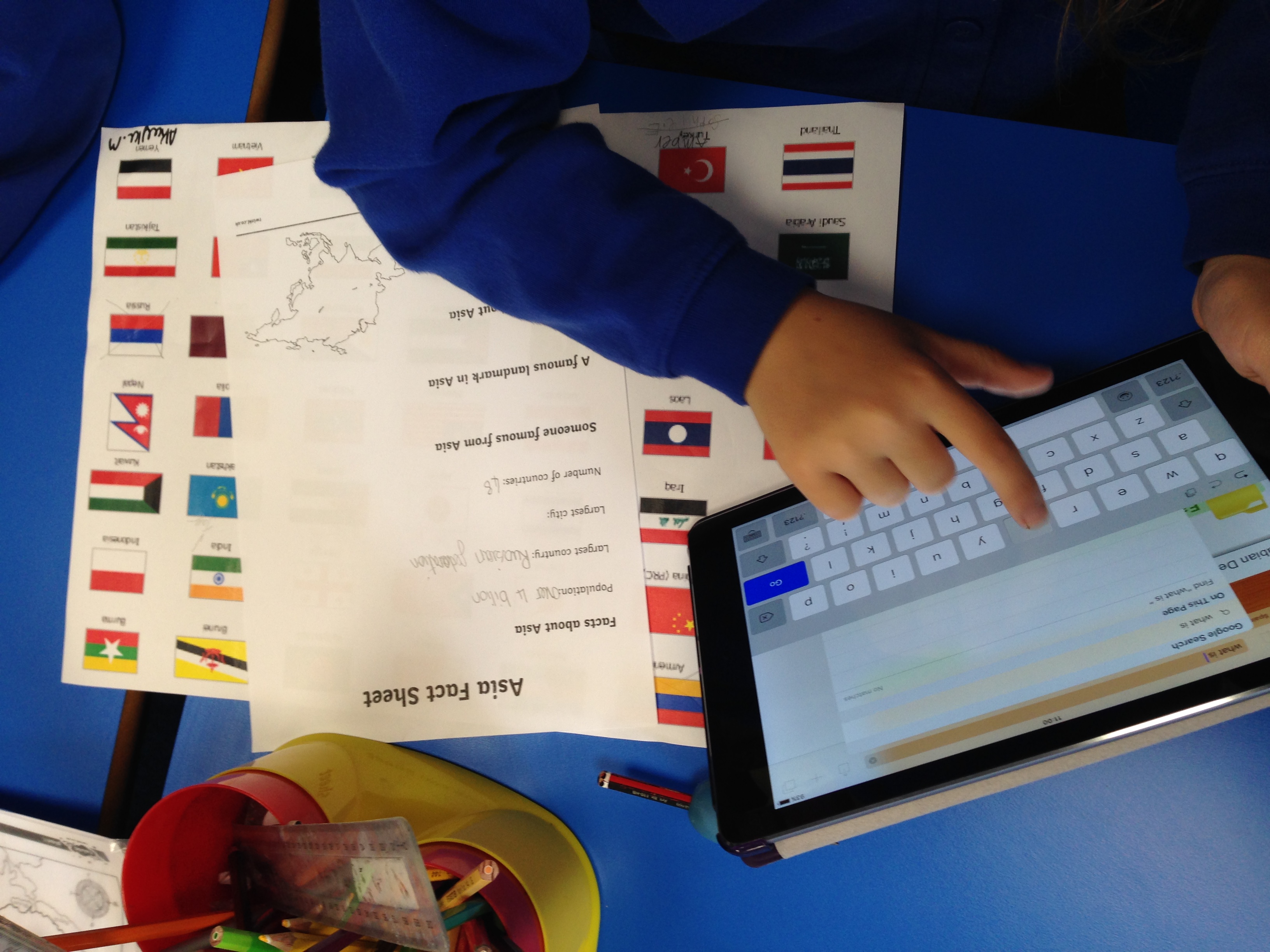 No es lo mismo leer cómo funciona un sistema educativo que visitarlo