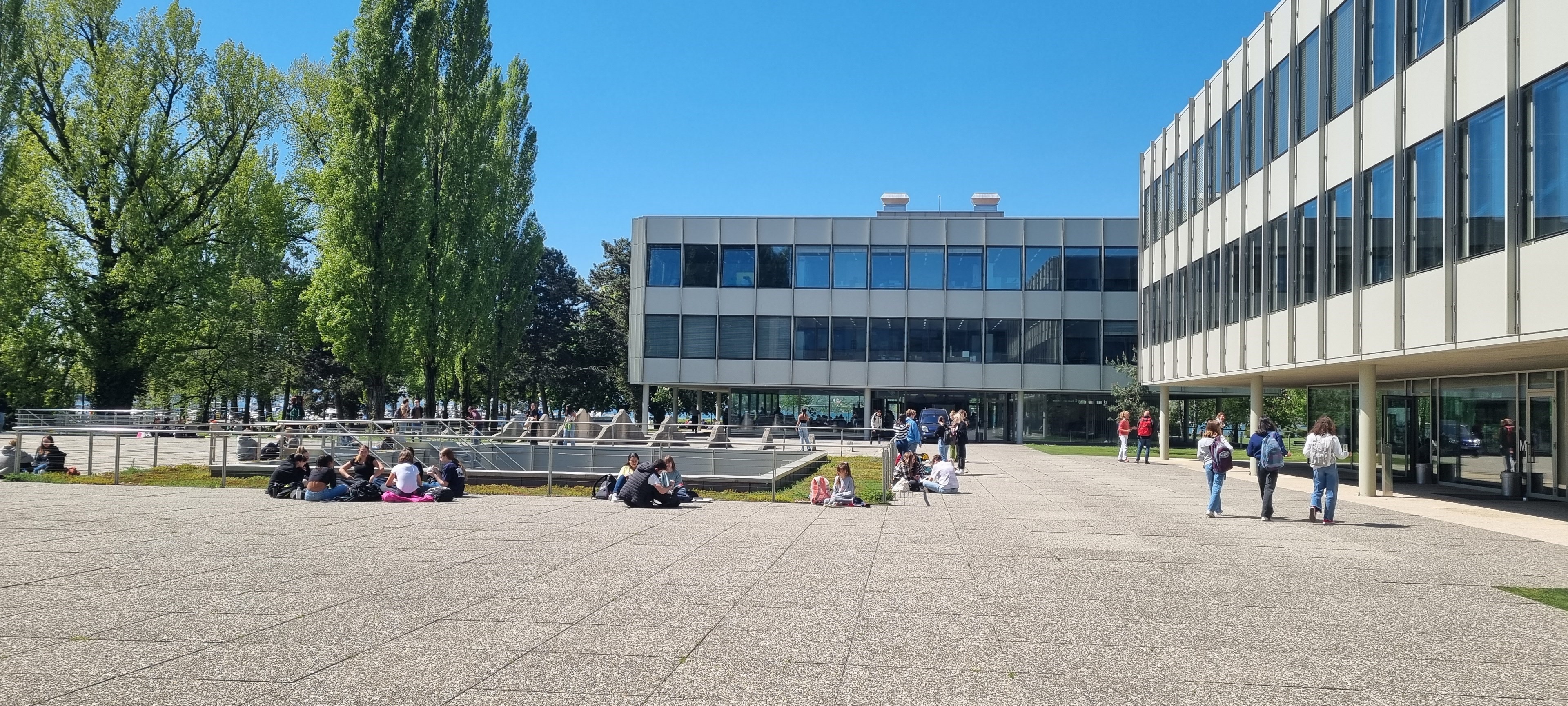 Estancia profesional en el Gymnasium Biel Seeland, Suiza.