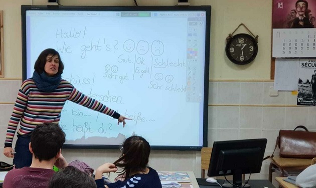 Una profesora alemana en clase